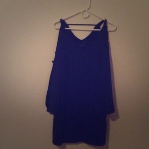 A beautiful new dress it’s just large for me